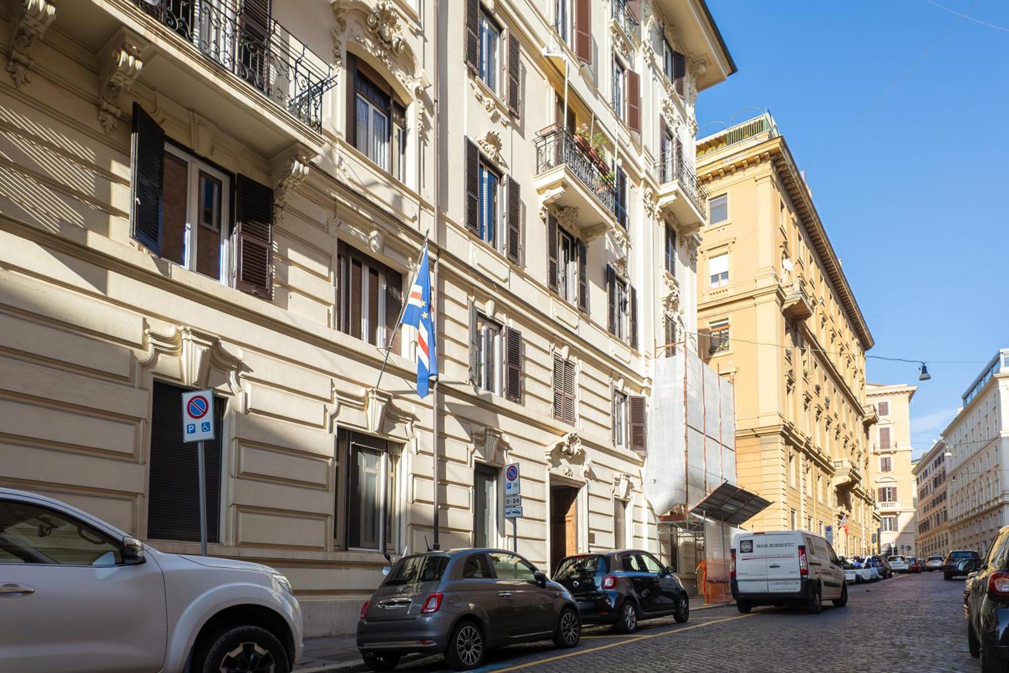 C3 Top Class Apartment, 2 Camere Da Letto, 2 Bagni, Giardino Distante 15 Minuti A Piedi Da Fontana Di Trevi 로마 외부 사진
